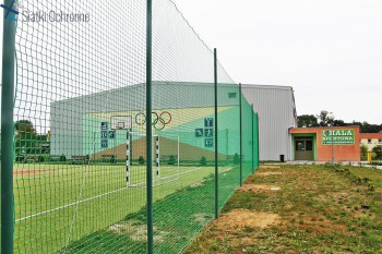 Silna siatka na ogrodzenia sportowe w szkole Ogrodzenie szkolnego boiska