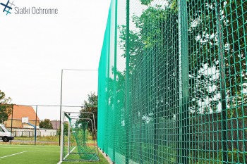 Na boisko - Piłkochwyty z siatki instalowane na boiska sportowe